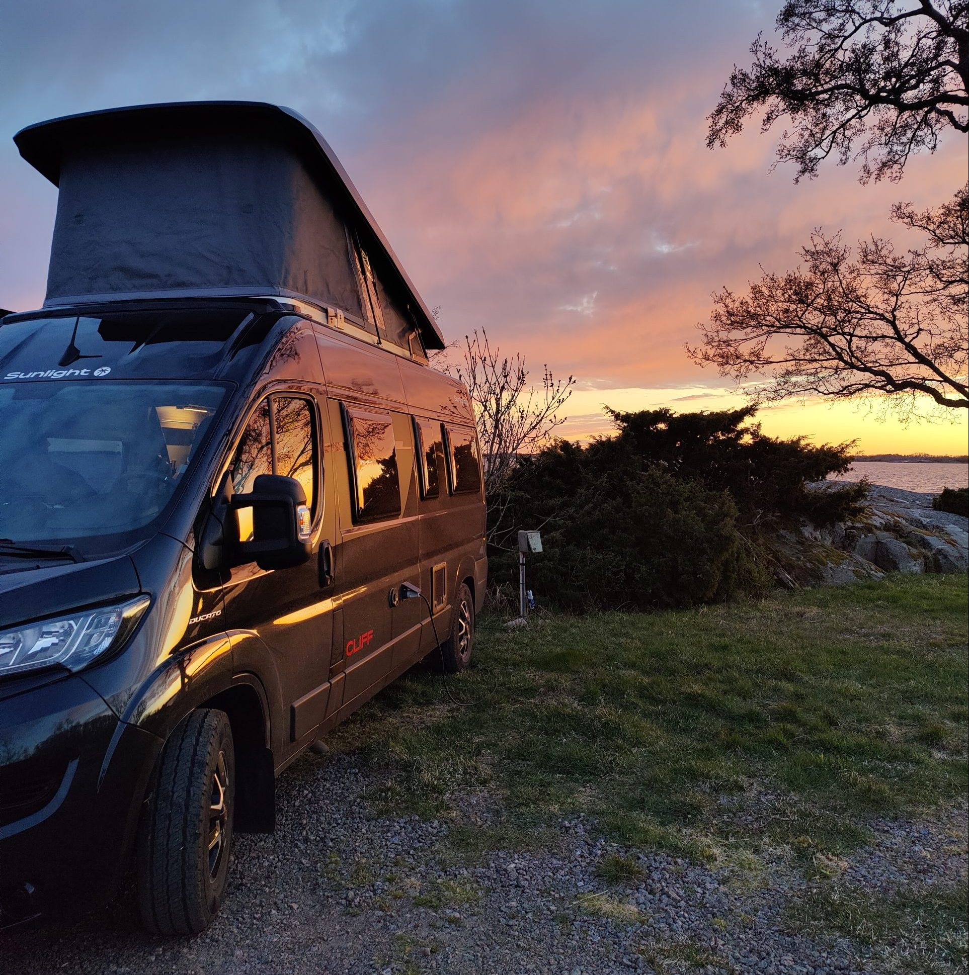 Ahvenanmaan ympäri retkeilyautolla - BestCaravan